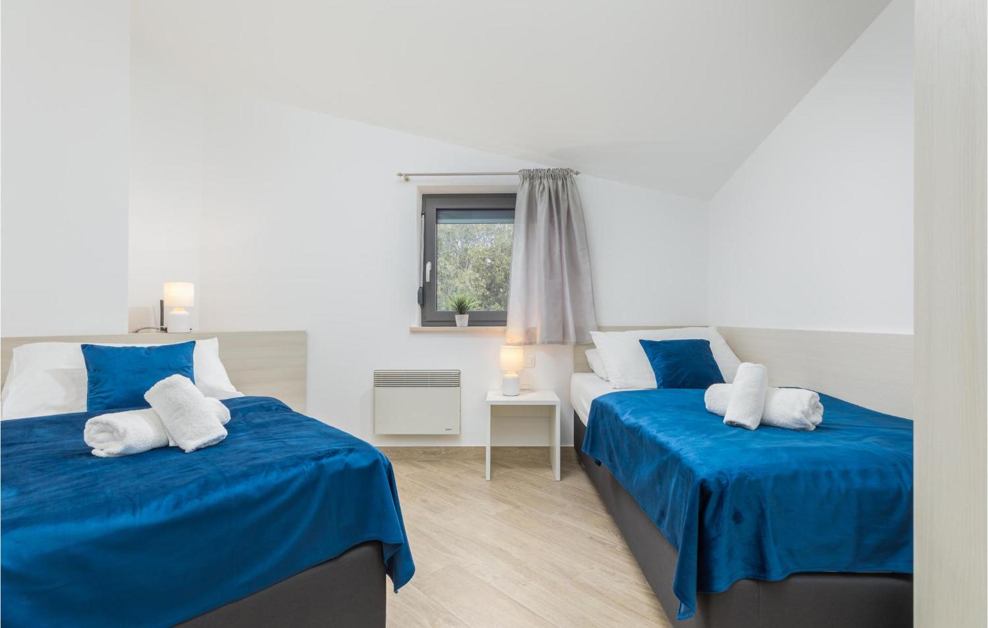 Stunning Apartment In Pjescana Uvala With Wifi Exteriér fotografie