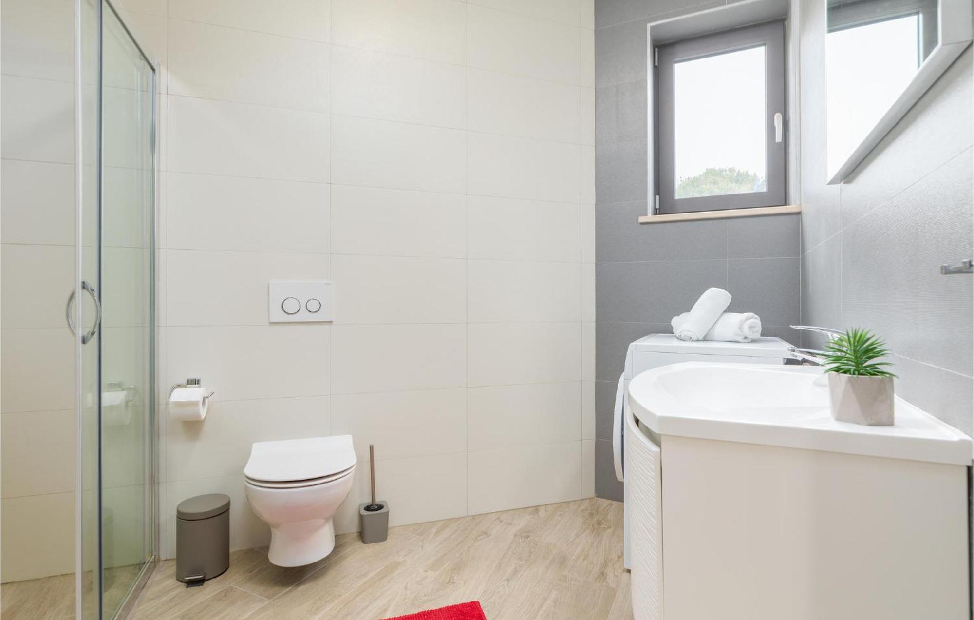 Stunning Apartment In Pjescana Uvala With Wifi Exteriér fotografie