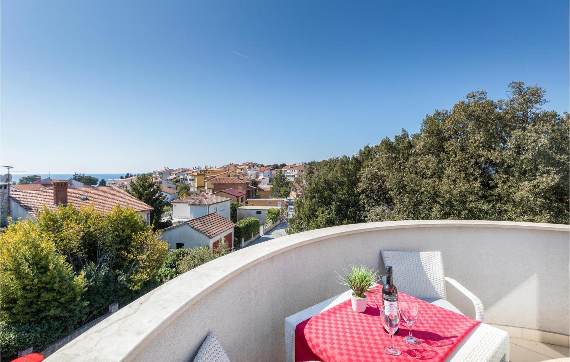 Stunning Apartment In Pjescana Uvala With Wifi Exteriér fotografie